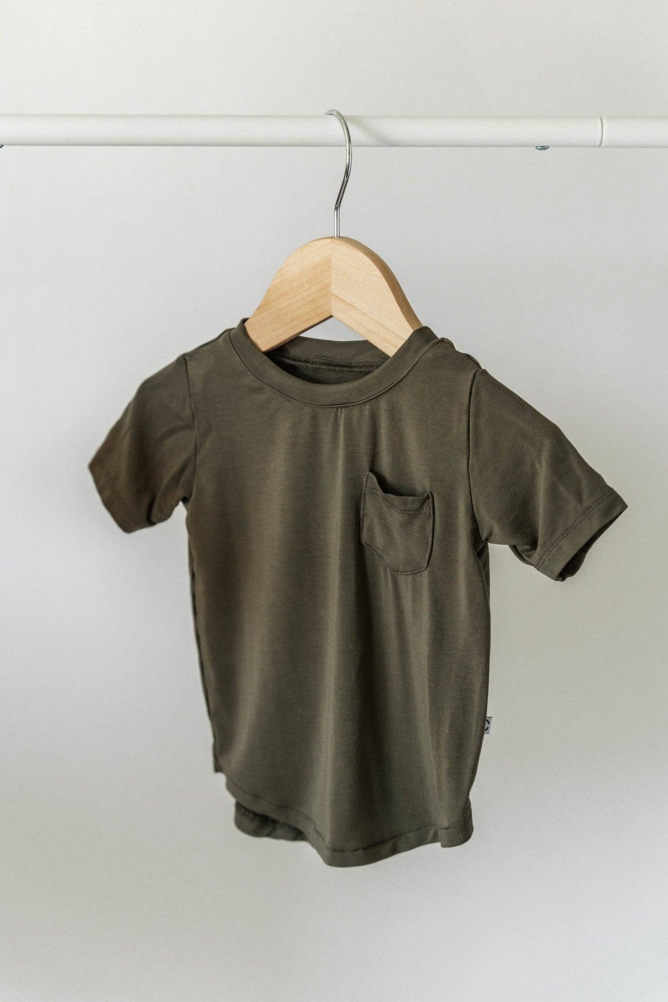 Bamboo Pocket Tee | Dark Olive
